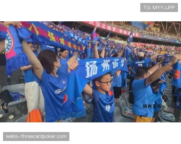 特写：发展联盟点燃队最后一场主场比赛，现场座无虚席